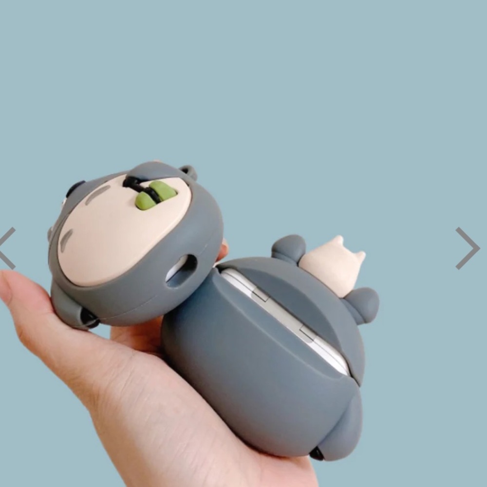 Totoro air pod case - Picture 6 of 9